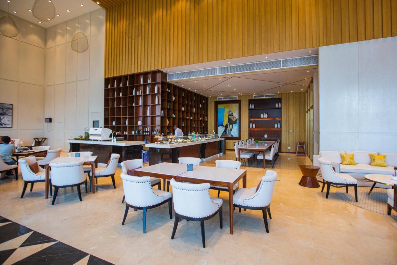 Johari Rotana Hotel Dar es Salaam Buitenkant foto