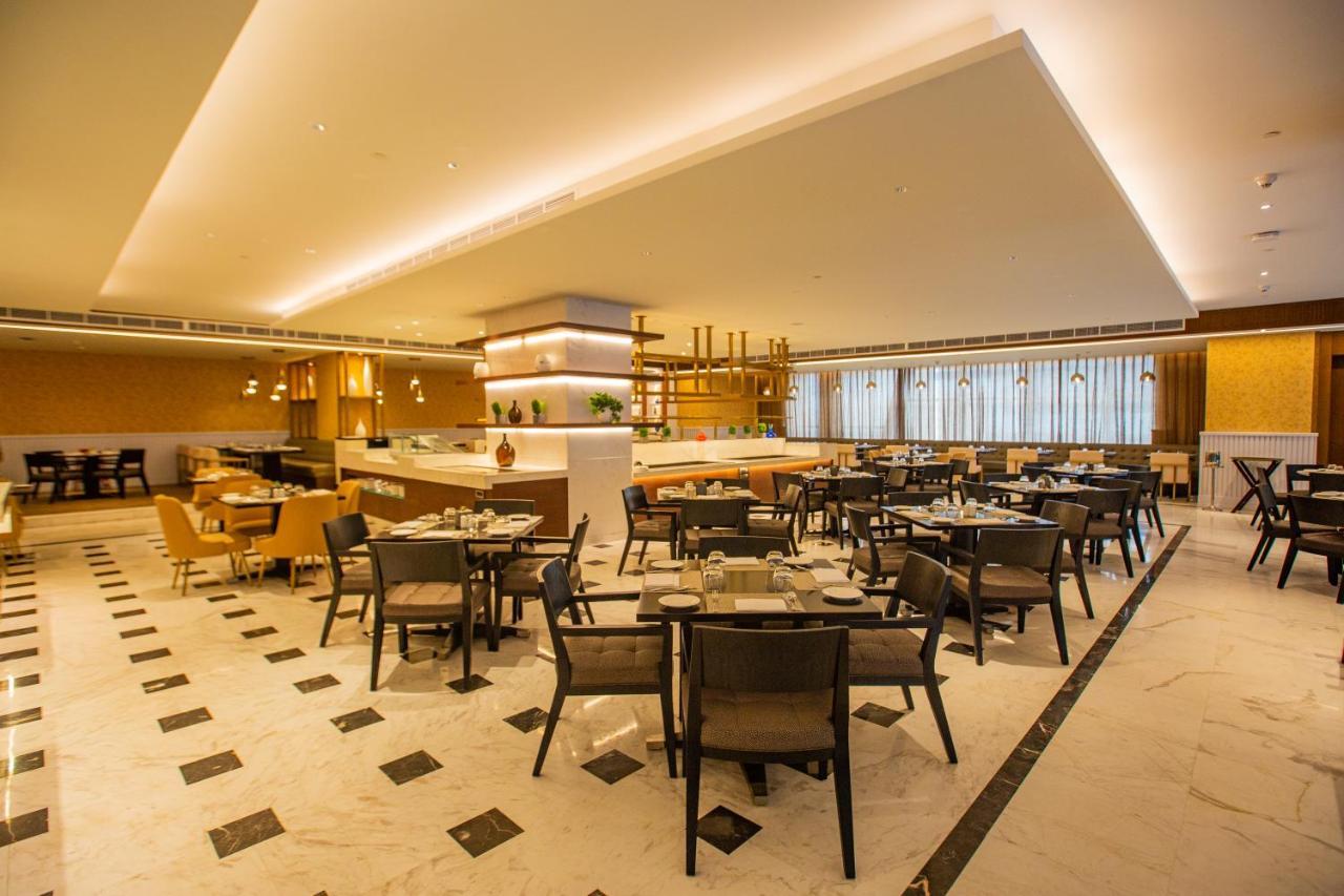Johari Rotana Hotel Dar es Salaam Buitenkant foto