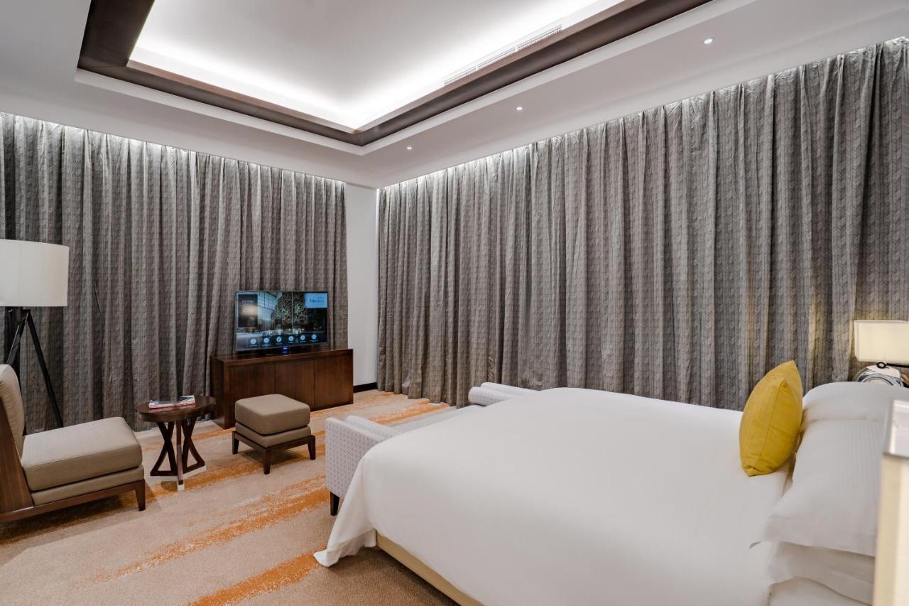 Johari Rotana Hotel Dar es Salaam Buitenkant foto