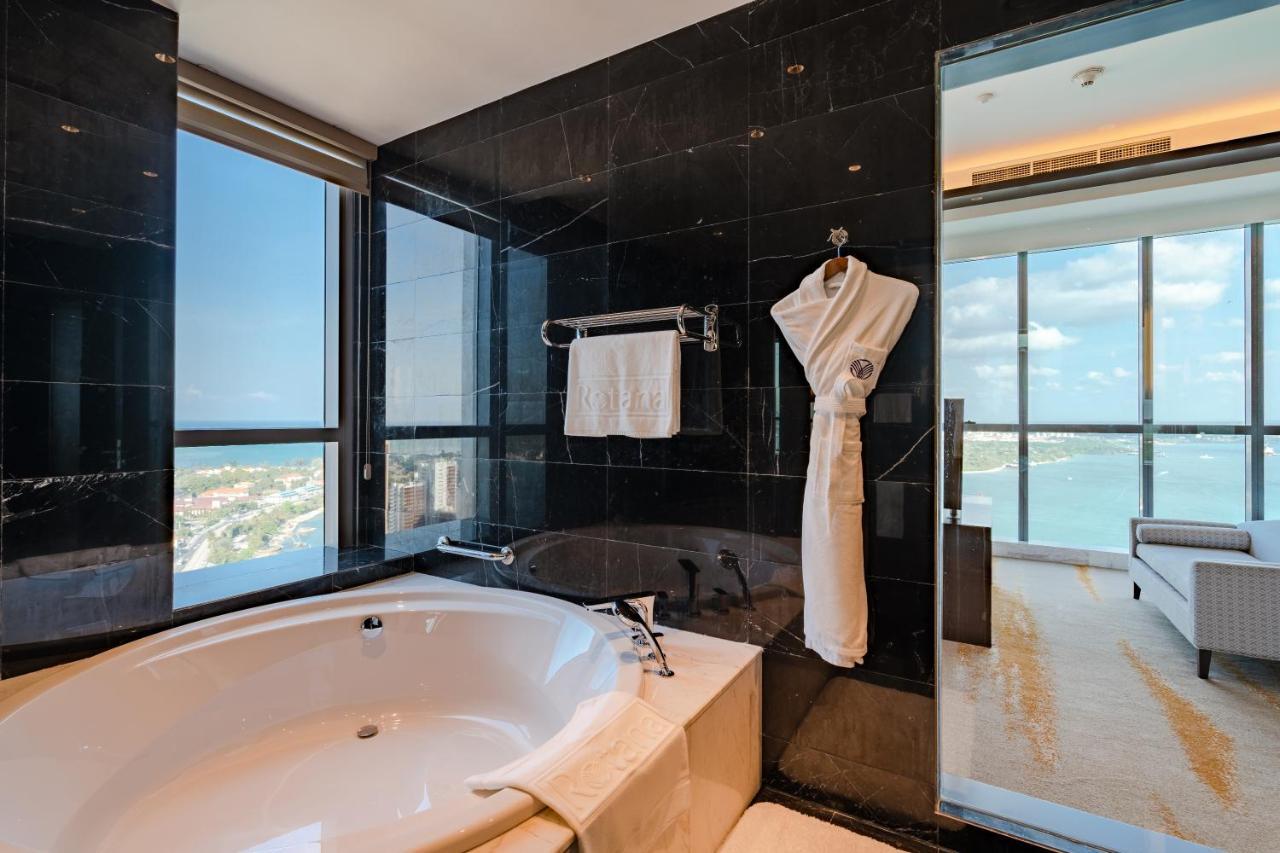 Johari Rotana Hotel Dar es Salaam Buitenkant foto