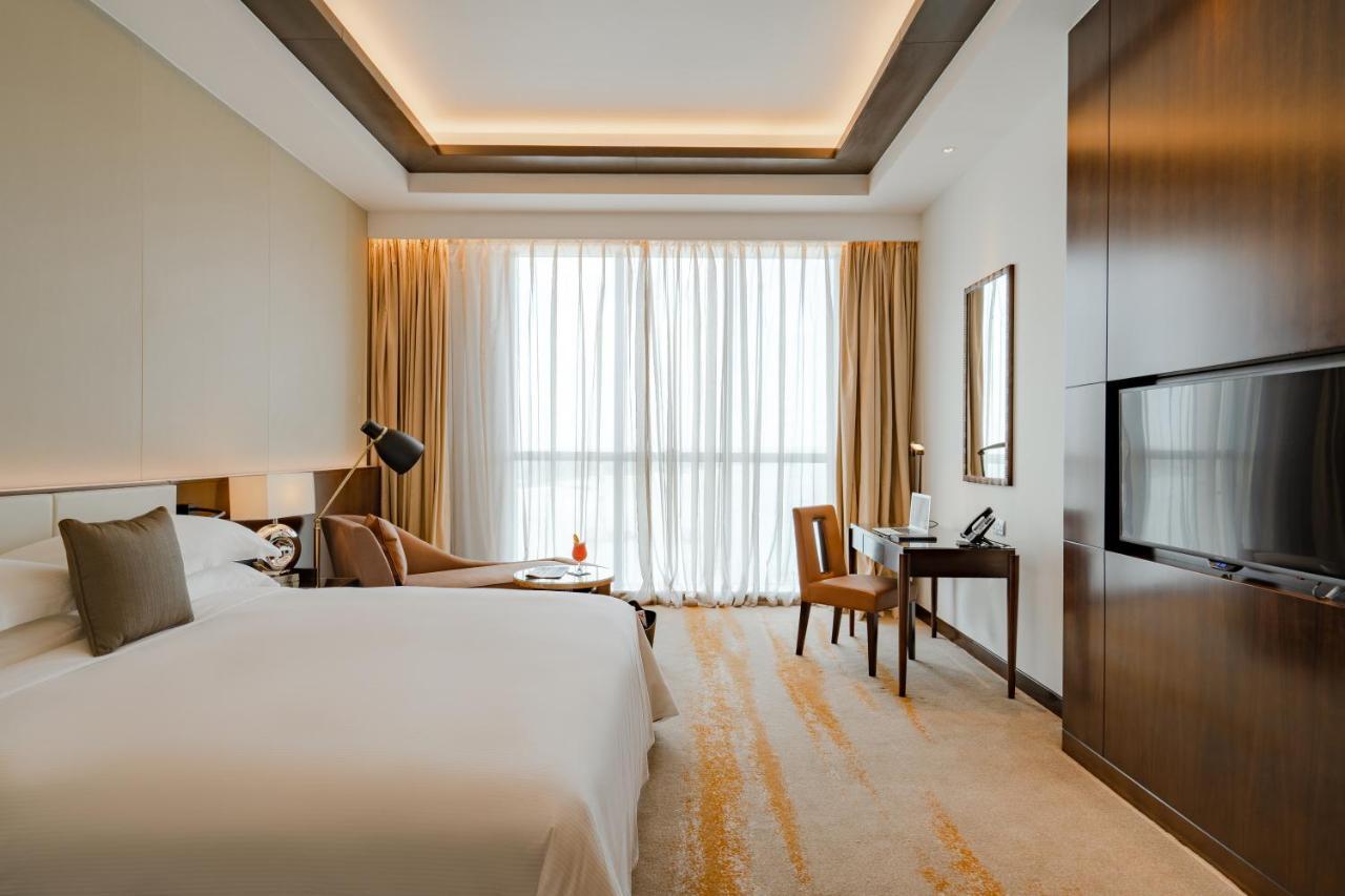 Johari Rotana Hotel Dar es Salaam Buitenkant foto