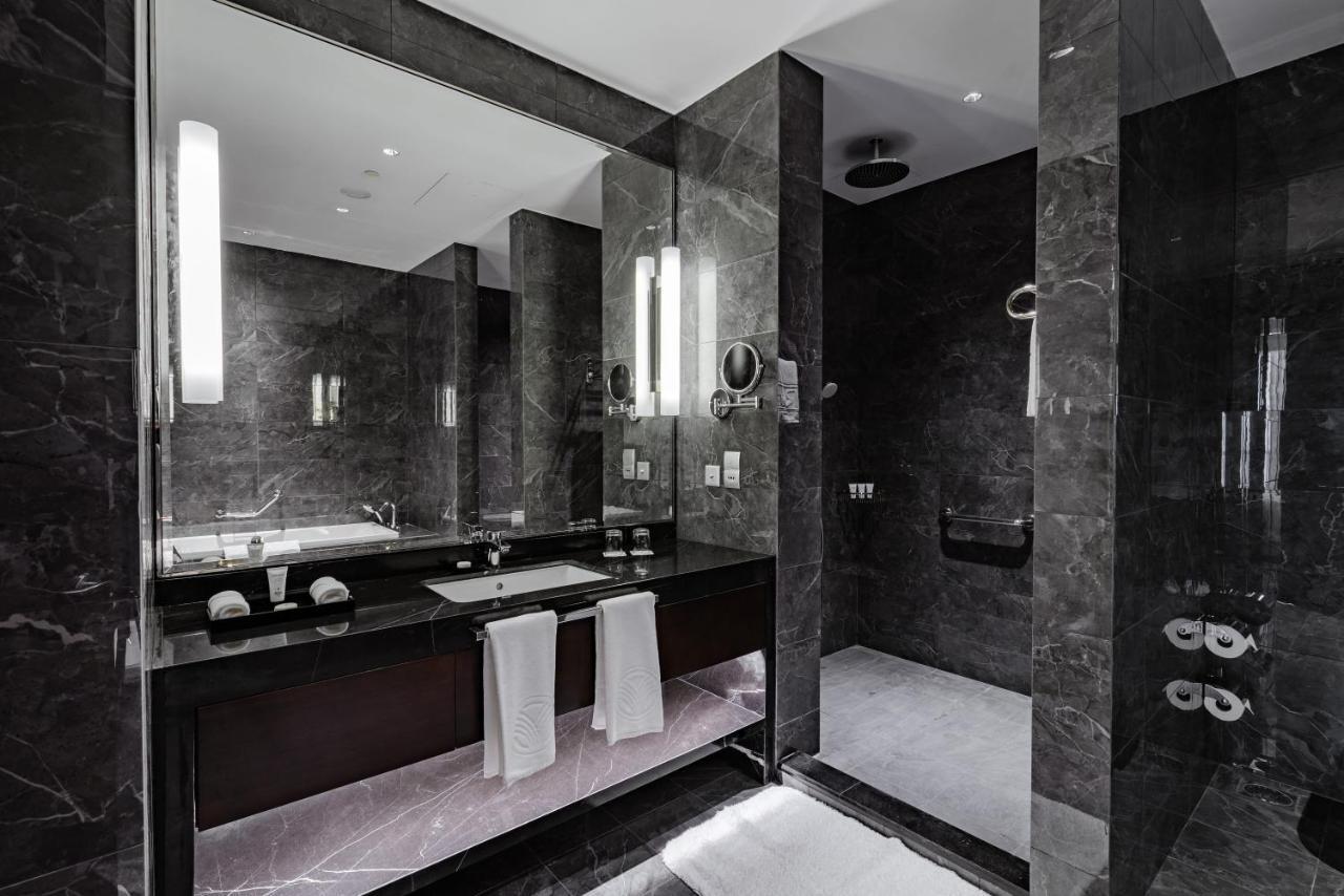 Johari Rotana Hotel Dar es Salaam Buitenkant foto